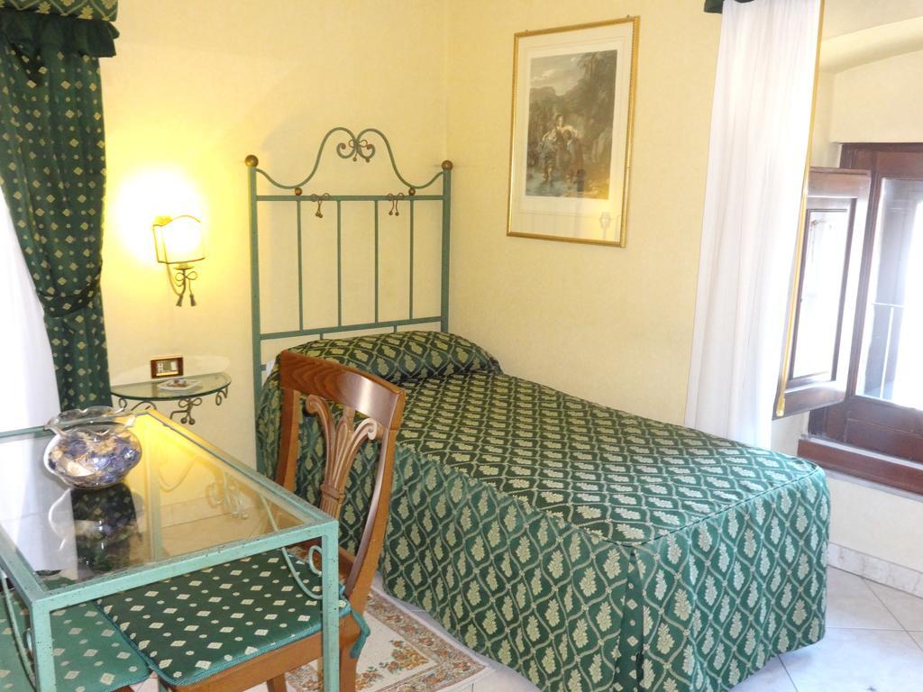 Hotel Centrale Europa Katanya Oda fotoğraf