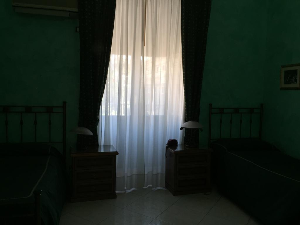 Hotel Centrale Europa Katanya Dış mekan fotoğraf