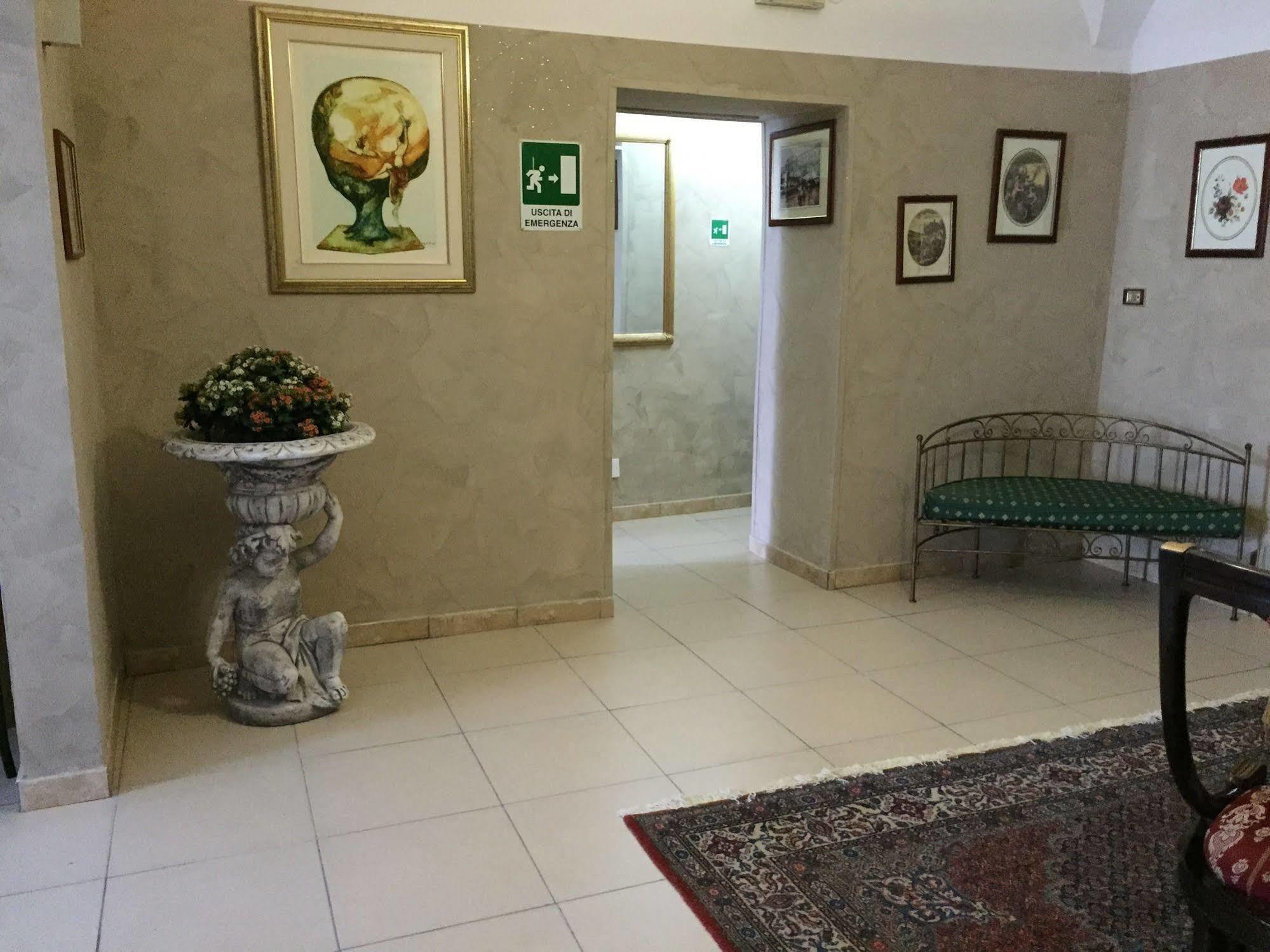 Hotel Centrale Europa Katanya Dış mekan fotoğraf
